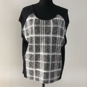 Women’s Le Lis Black and white plaid short sleeve top size S